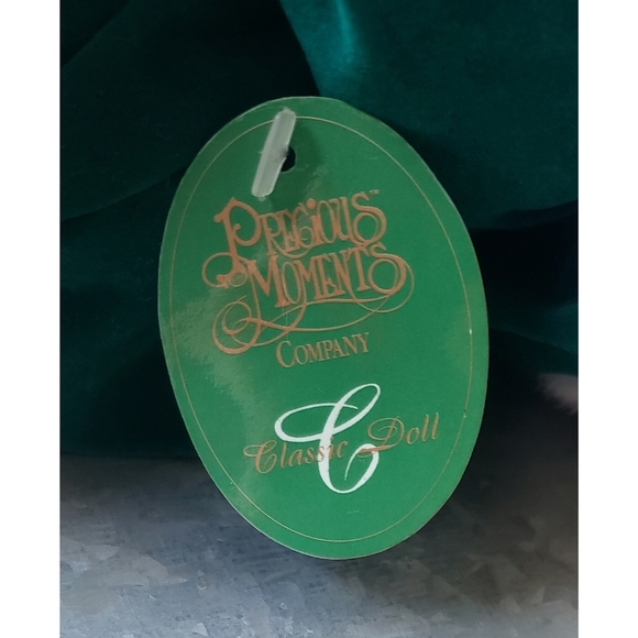 3. Christmas Precious Moments doll - Stephanie - Picture 11 of 12